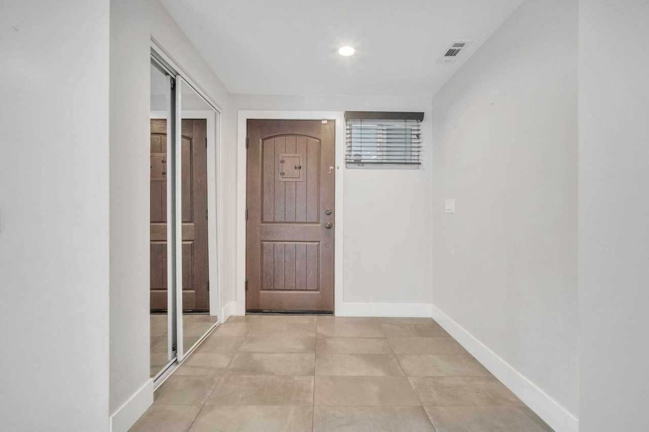 2200 Trails Ct - Photo 2 of 25