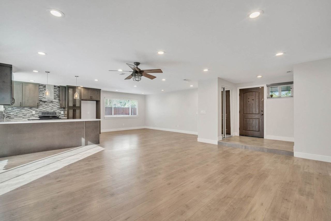 2200 Trails Ct - Photo 4 of 25