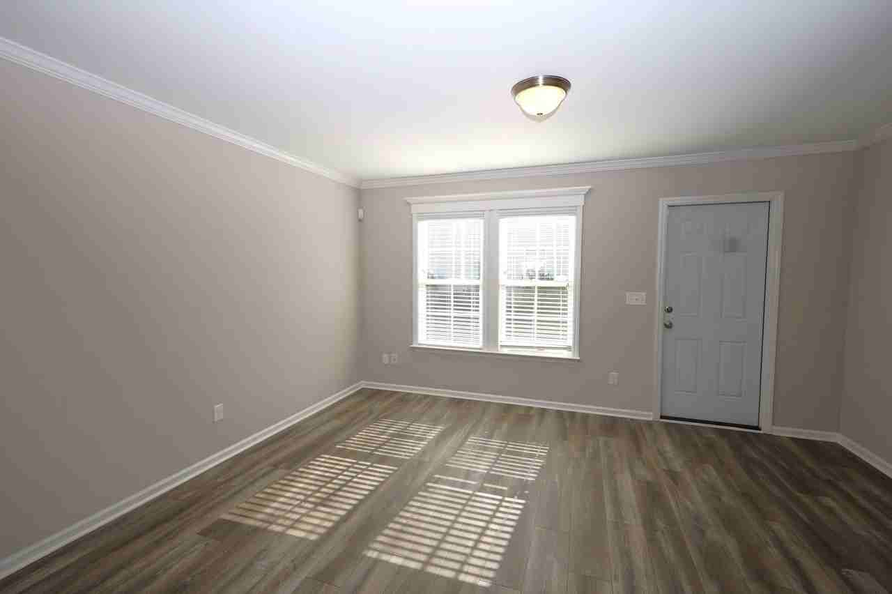 1709 Almond Tree Pl - Photo 3 of 10