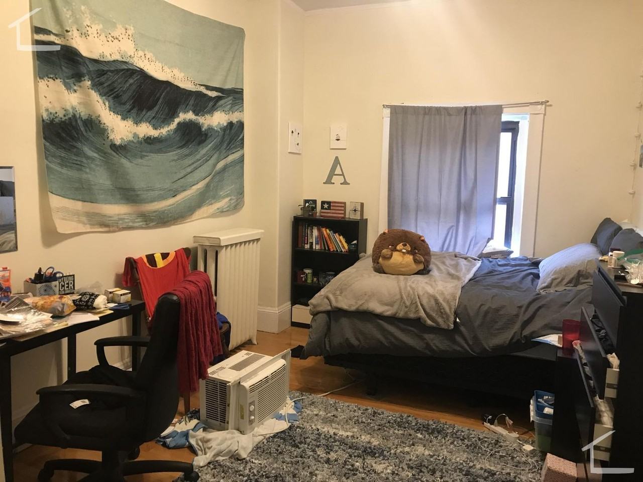 44 Bay State Road - Photo 4 of 9