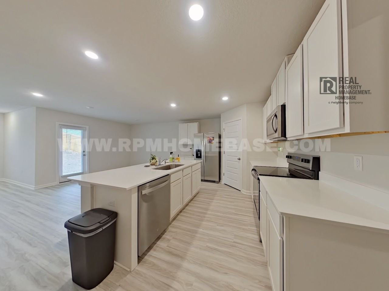 332 Flounder St - Photo 2 of 20