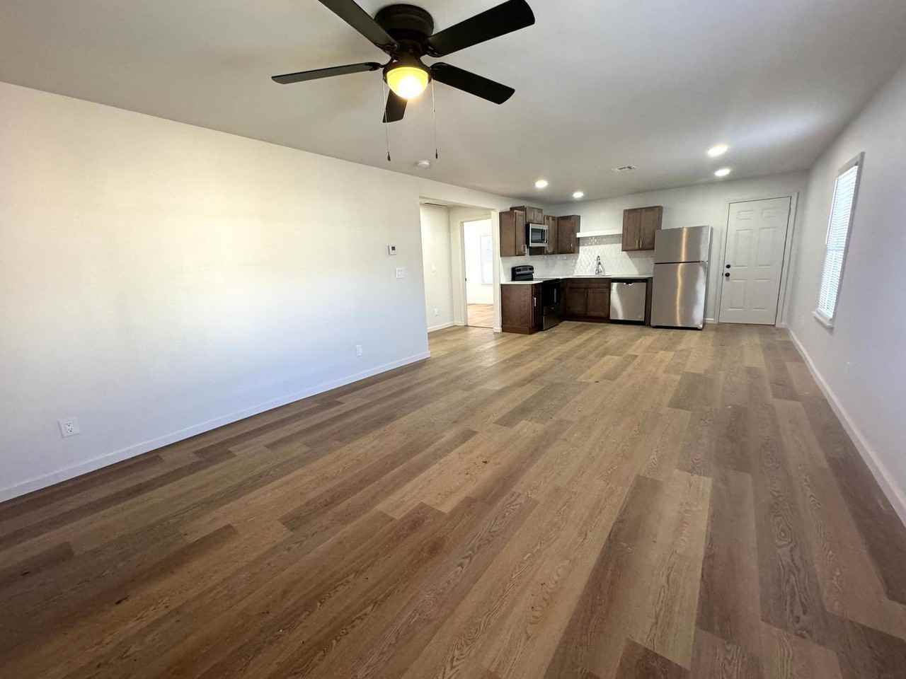 1166 N Birmingham Ave - Photo 2 of 17