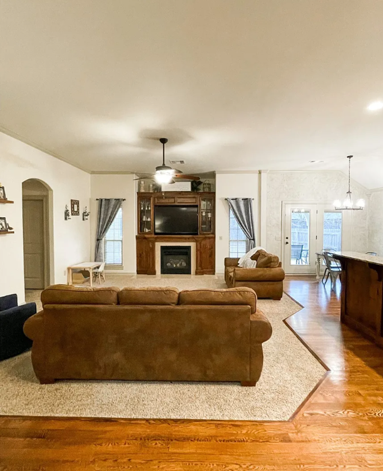 308 E Fargo St - Photo 4 of 29