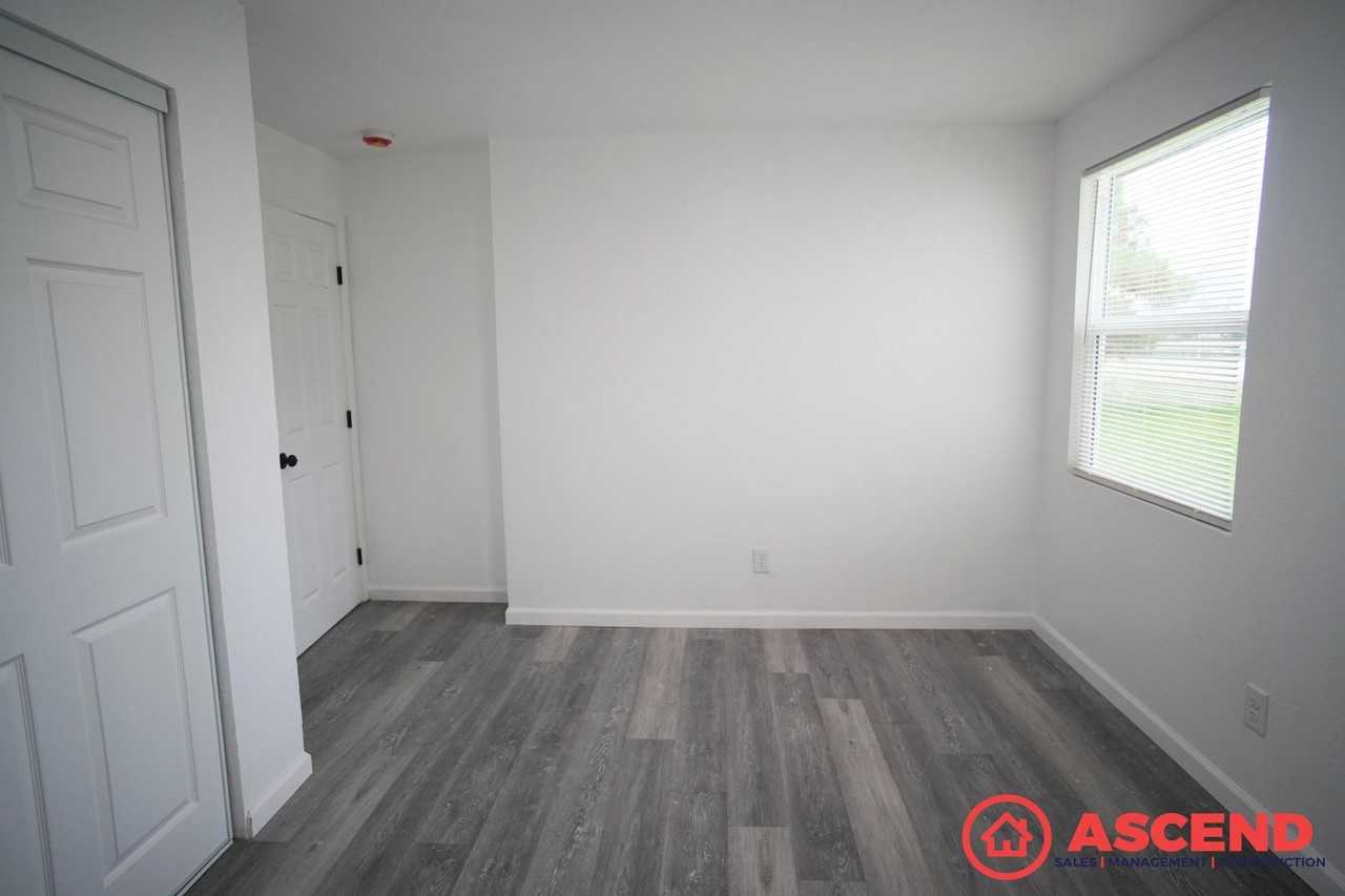 3119 Nord Ave - Photo 4 of 8
