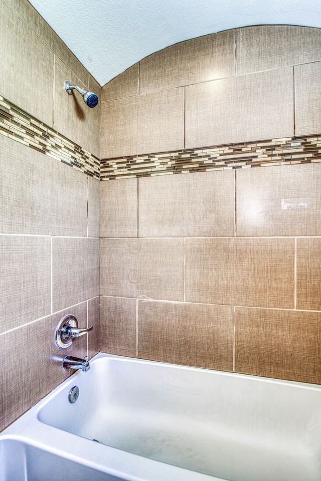 350 Aidan Gordon Cir - Photo 3 of 46