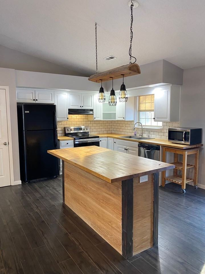 3410 Christopher Trl - Photo 5 of 15