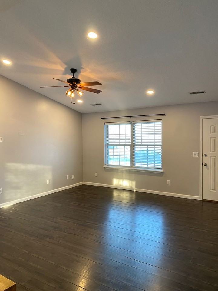 3410 Christopher Trl - Photo 6 of 15