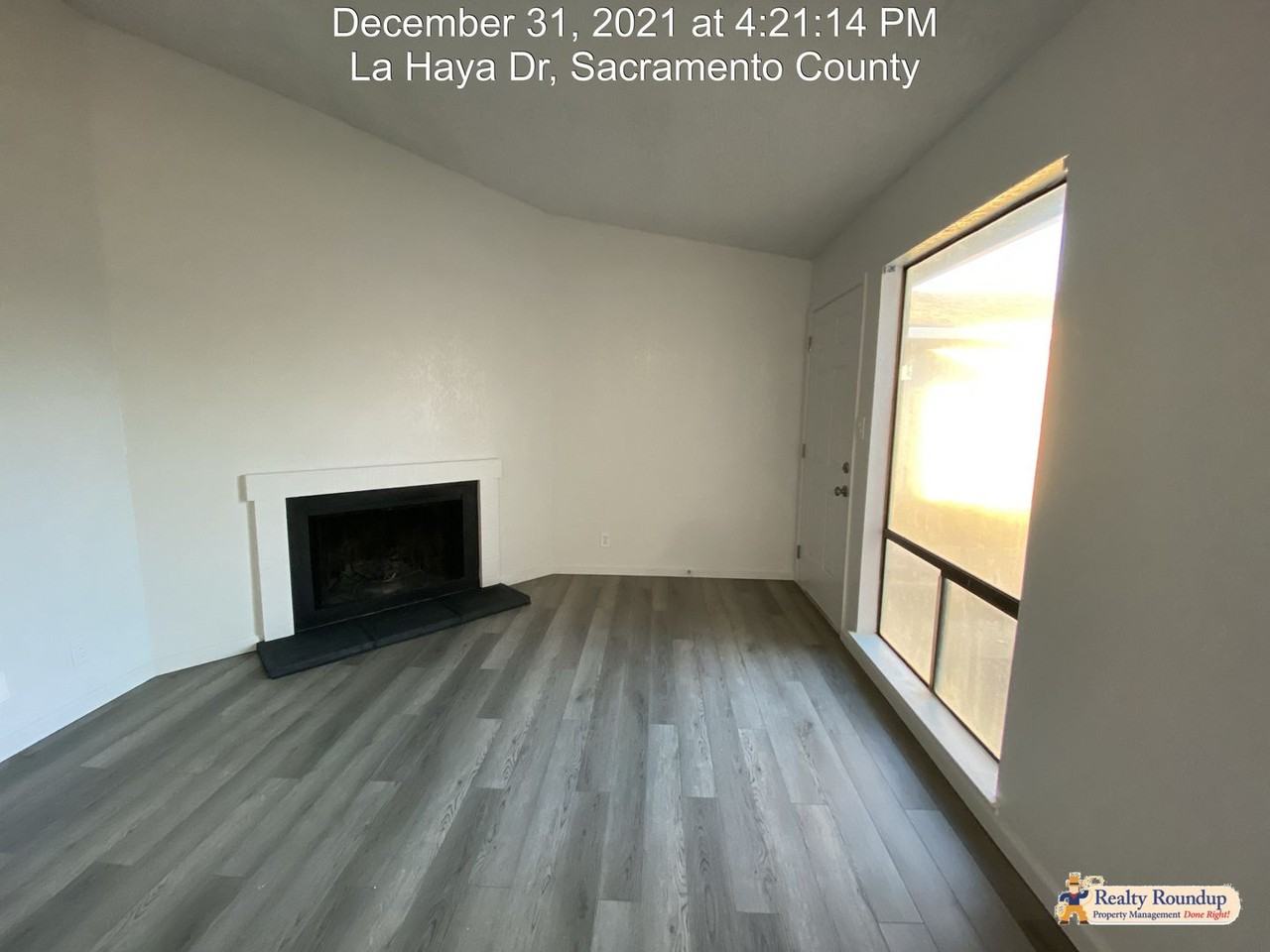 8921 La Haya Dr - Photo 4 of 26