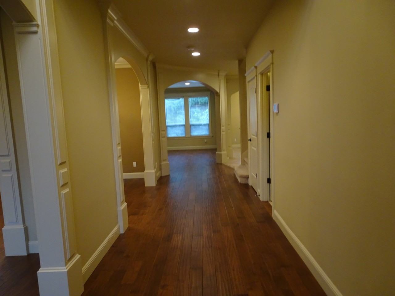 1007 W Alder St - Photo 2 of 20