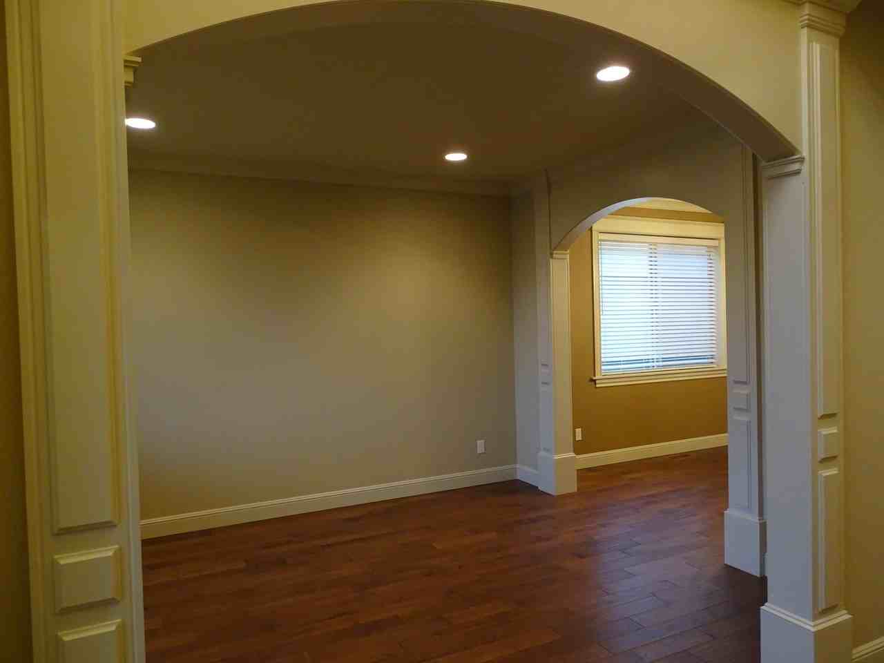 1007 W Alder St - Photo 3 of 20