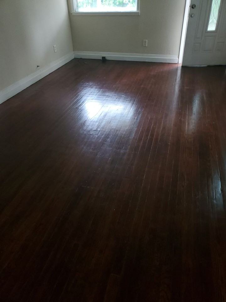 2541 Brown Ave - Photo 3 of 12