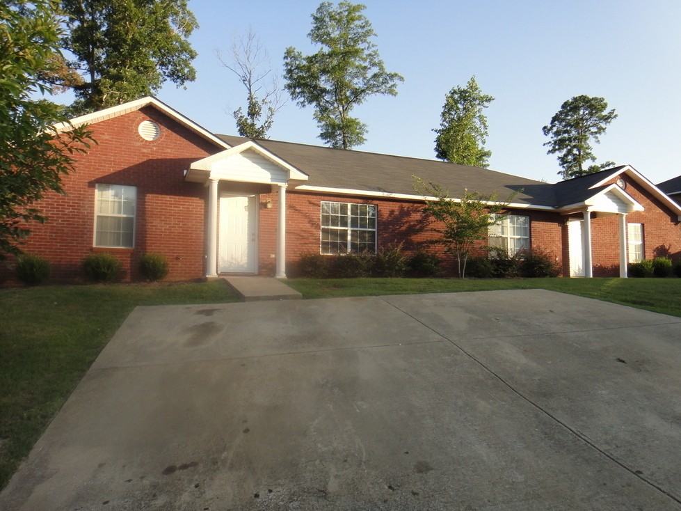 736 Ethan Ln - Photo 2 of 7