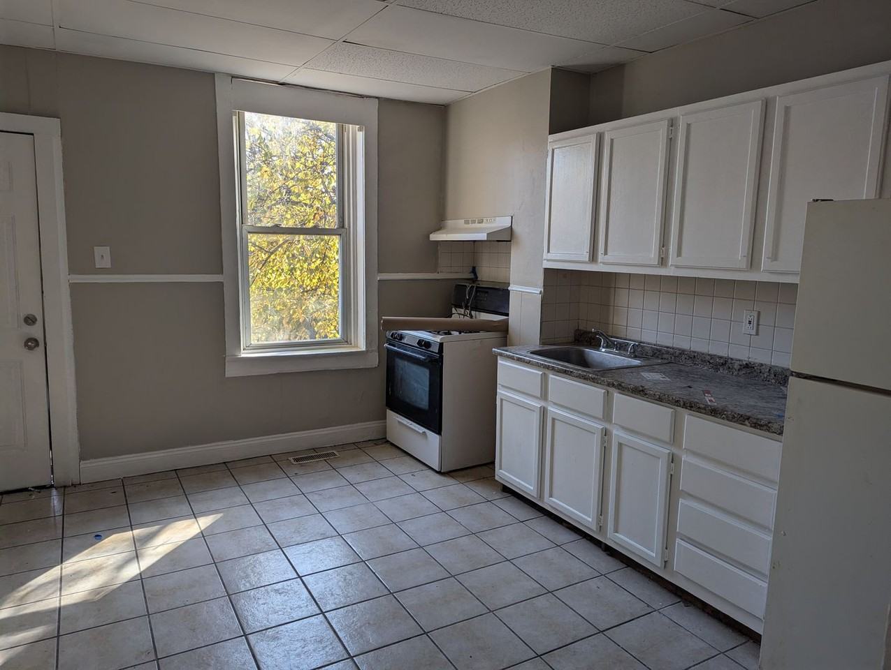 6704-06 Idaho Ave - Photo 3 of 13