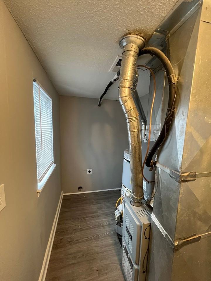 632 N Phelps Ave - Photo 6 of 14
