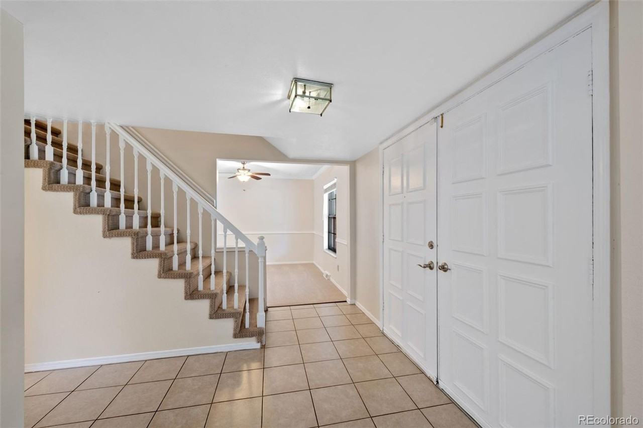 7162 S Harrison Ct - Photo 2 of 31