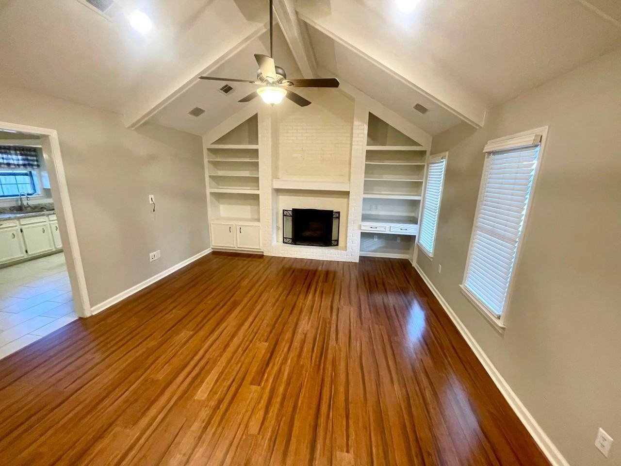 198 Traceland Dr - Photo 3 of 9