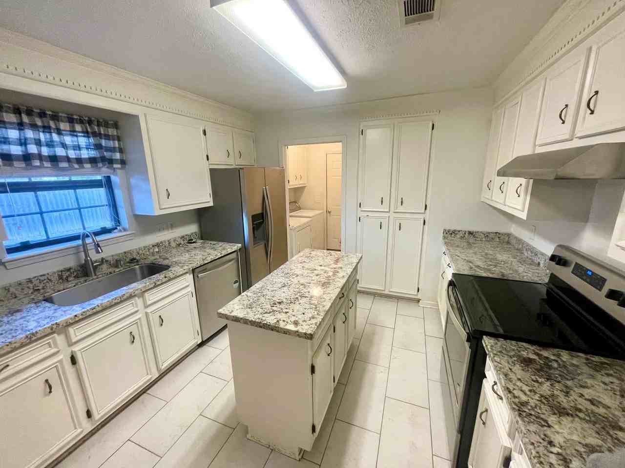 198 Traceland Dr - Photo 4 of 9