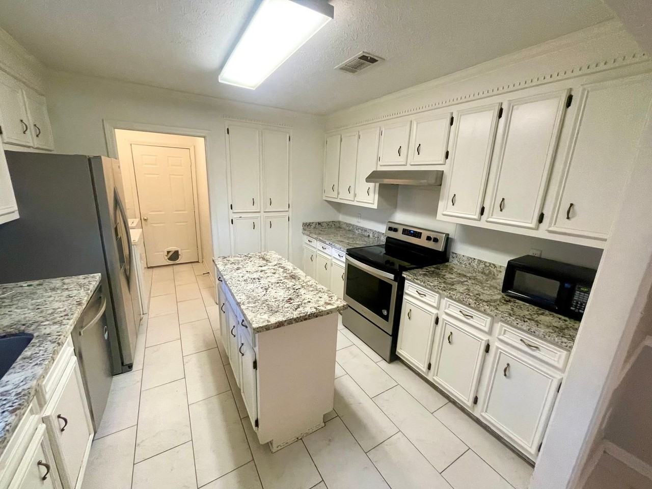 198 Traceland Dr - Photo 5 of 9