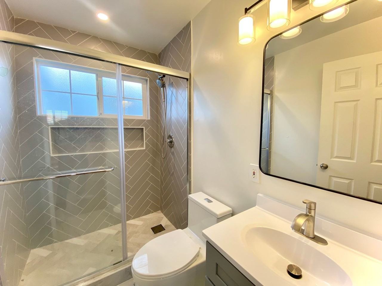 5037 Morris Way - Photo 7 of 20
