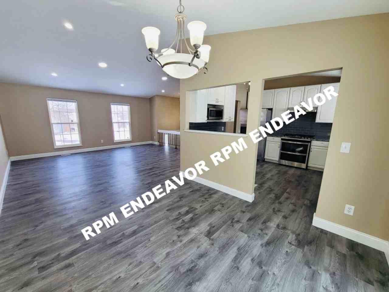 2029 Kentmore Ln - Photo 5 of 23