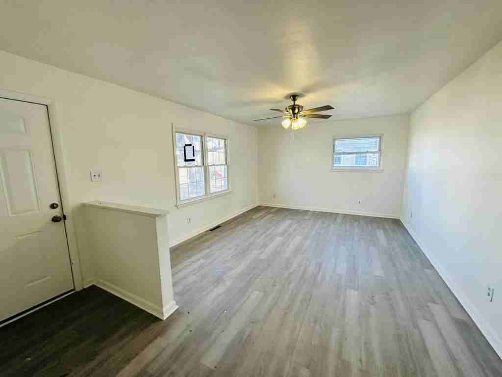 4605 Patriot Ln - Photo 3 of 16