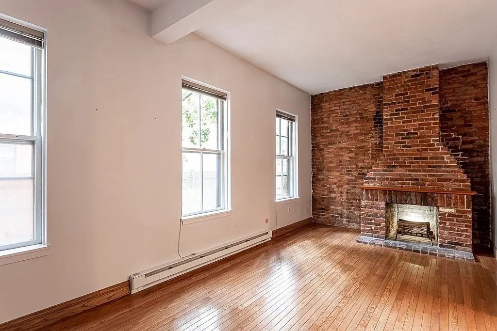 122 Chandler St #B - Photo 3 of 8