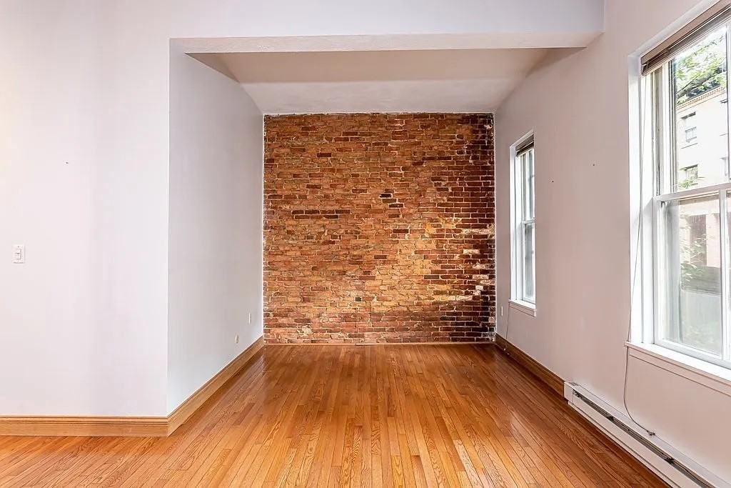 122 Chandler St #B - Photo 4 of 8