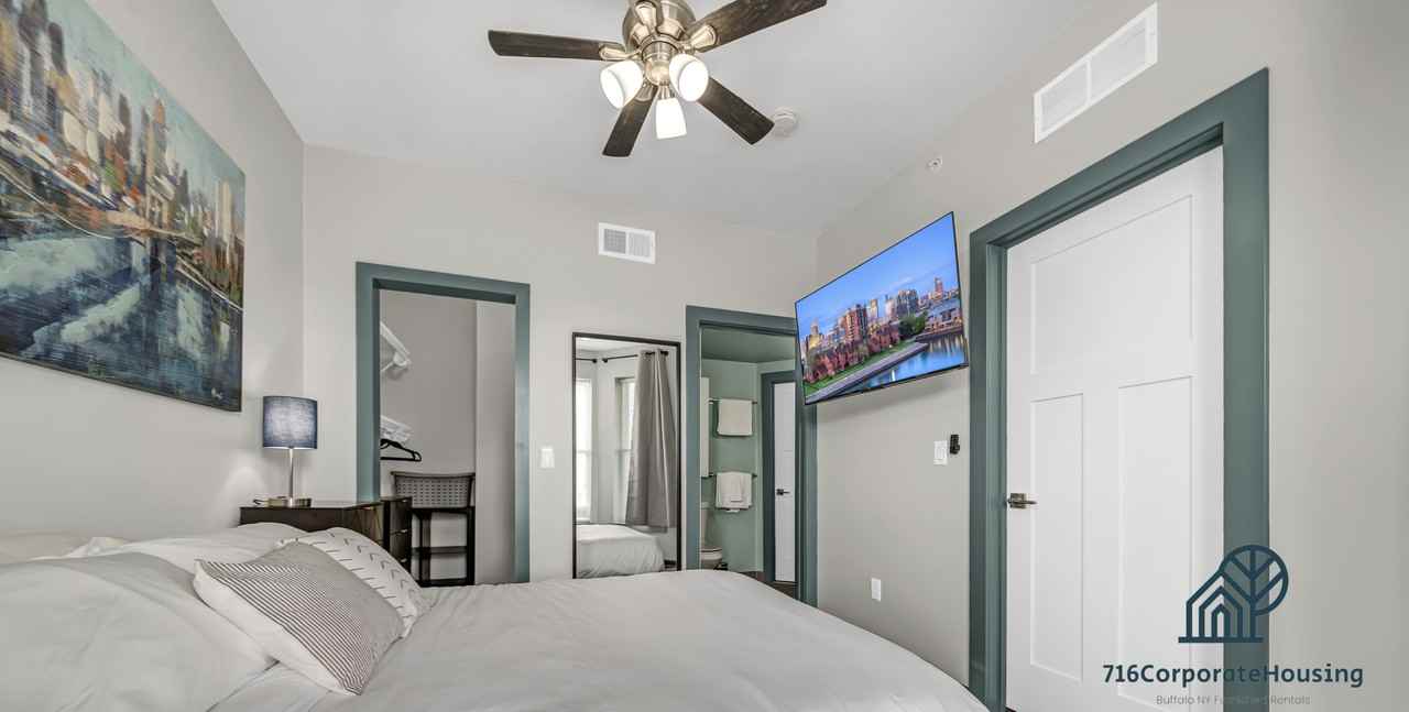 44 East Utica Street #2B - Photo 2 of 22