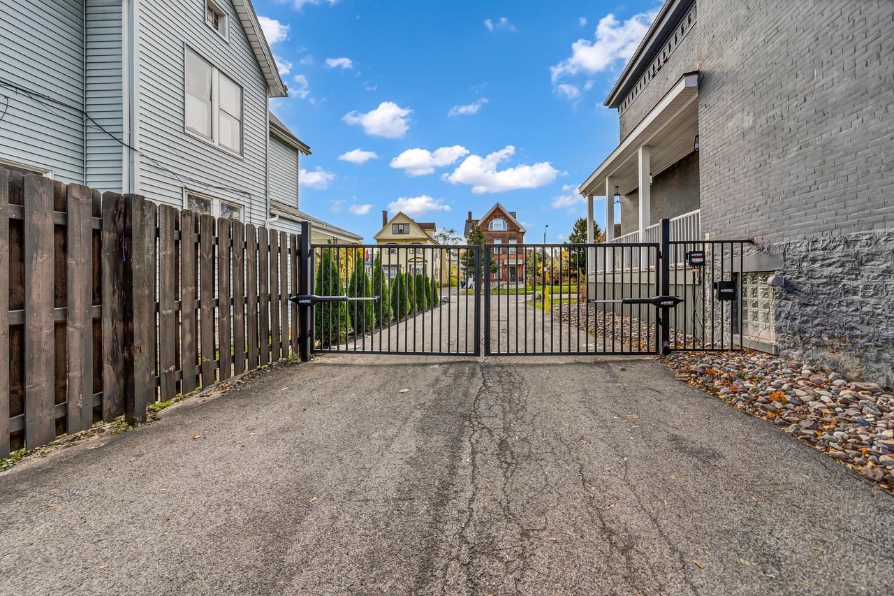 44 East Utica Street #2B - Photo 3 of 22