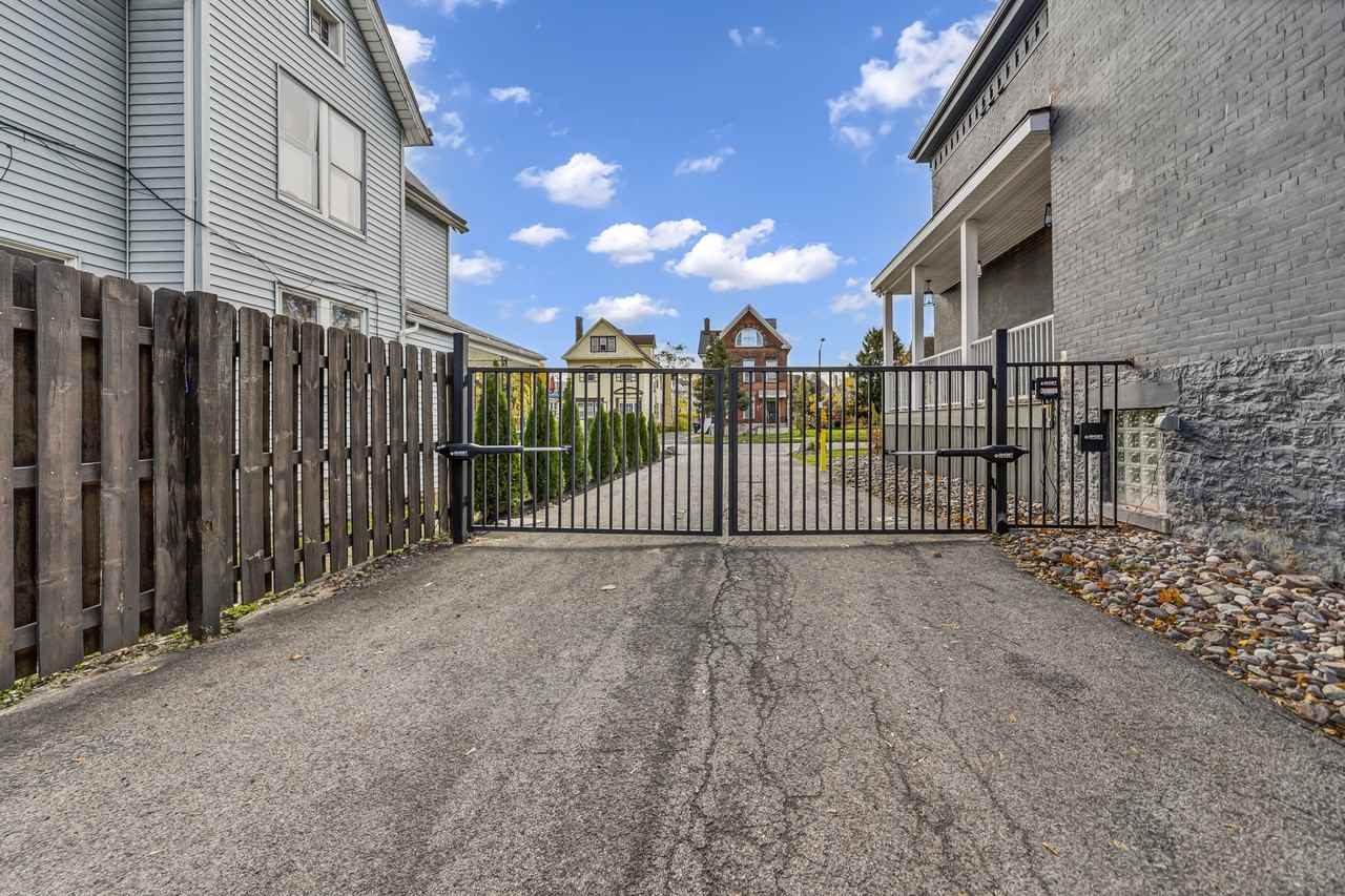 44 East Utica Street #2B - Photo 4 of 22