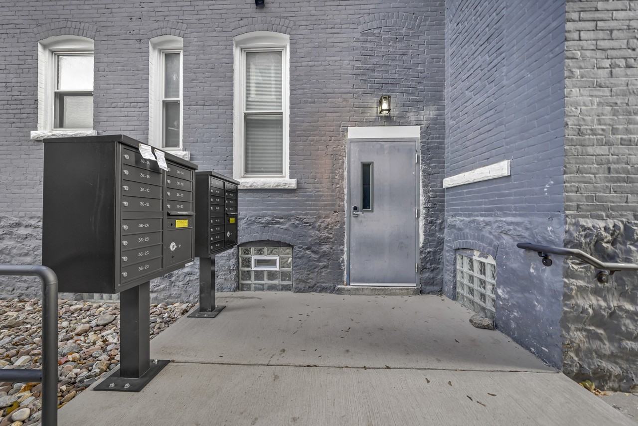 44 East Utica Street #2B - Photo 6 of 22