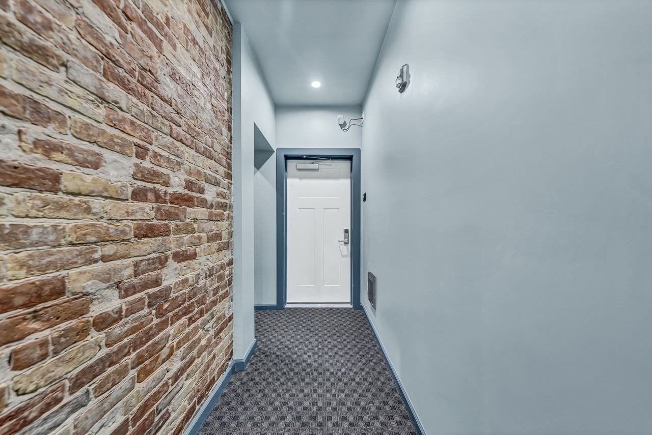 44 East Utica Street #2B - Photo 7 of 22