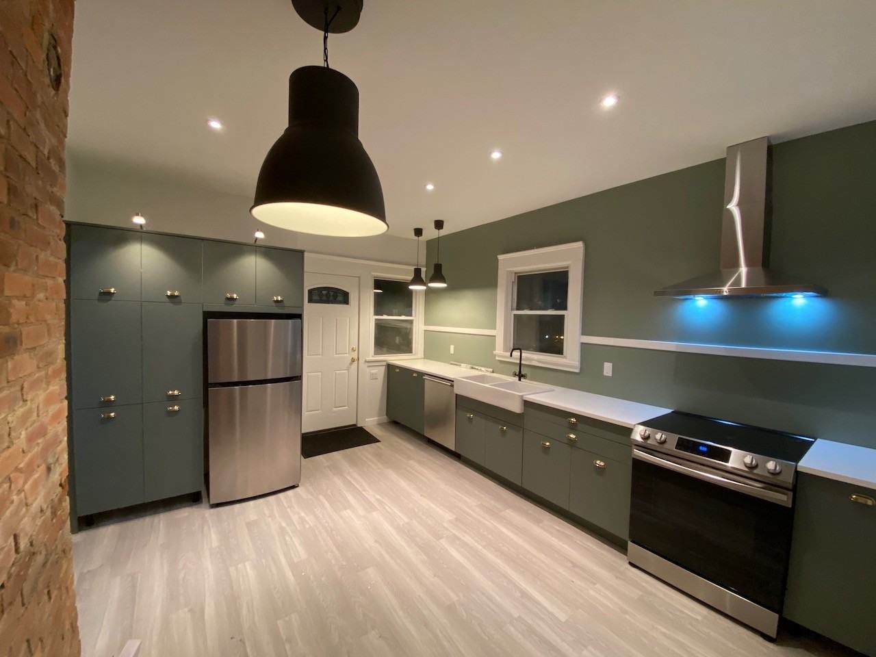 11211 Detroit Ave - Photo 2 of 20
