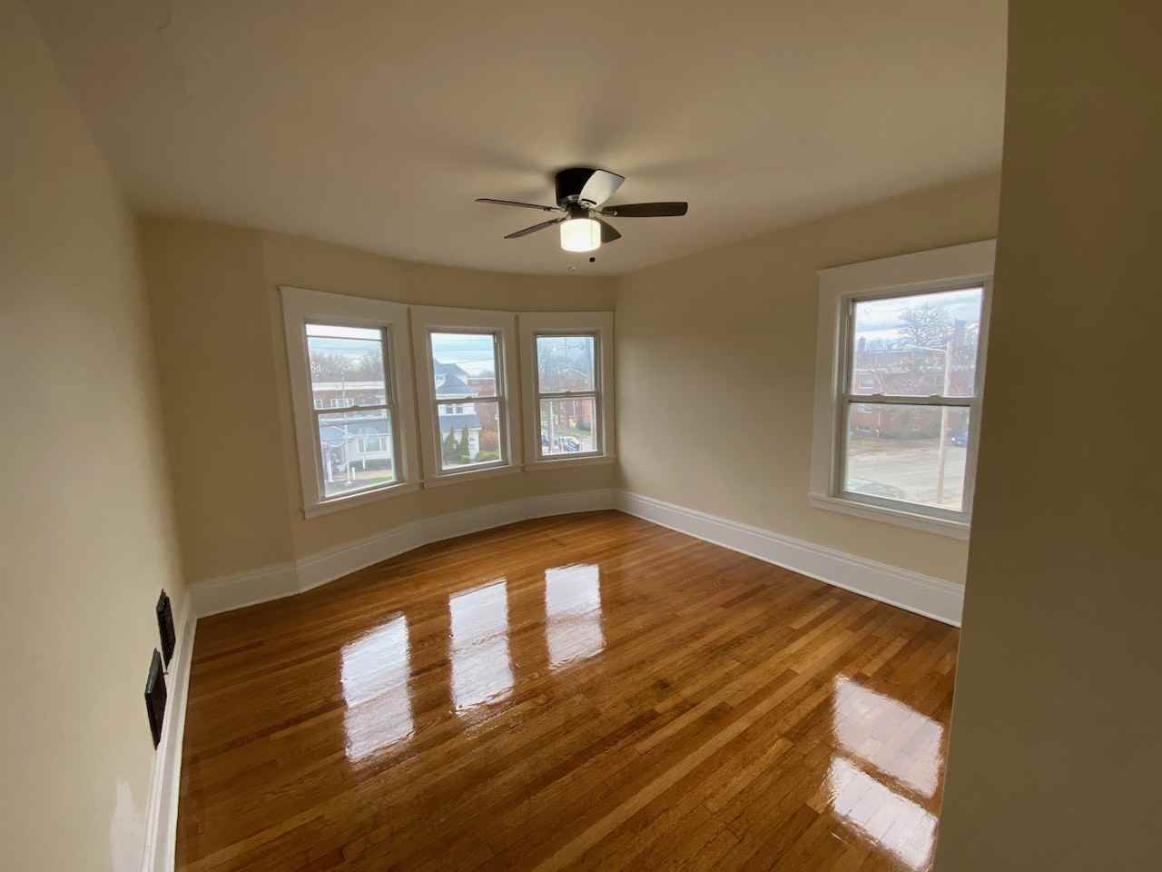 11211 Detroit Ave - Photo 3 of 20