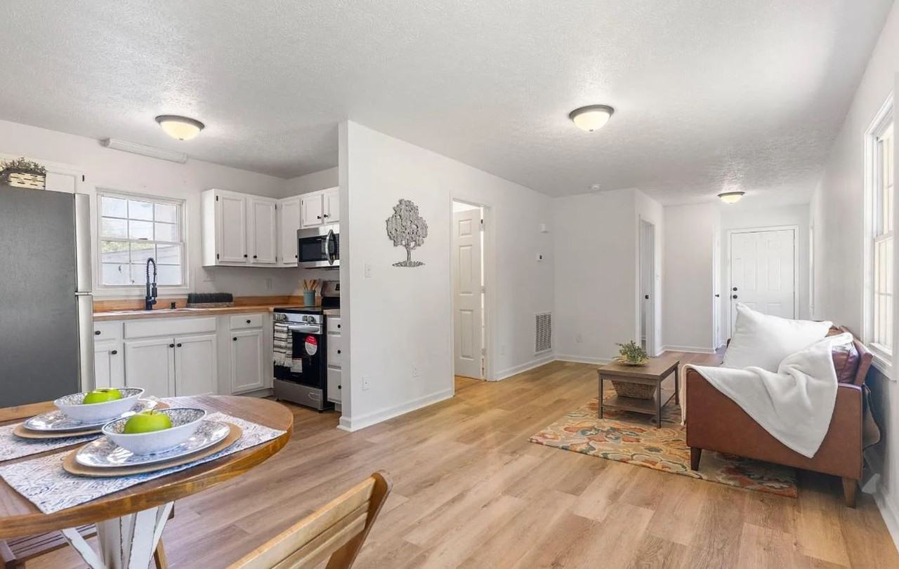 1520 Buchanan St - Photo 4 of 10