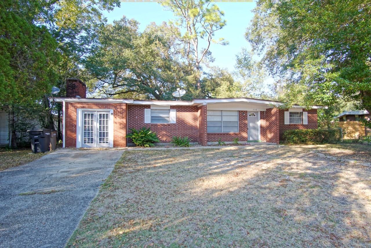 2110 Curry Cir - Photo 2 of 21