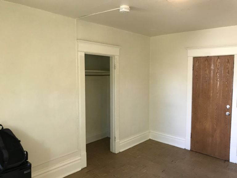 1061 12th St #203 - Photo 3 of 30