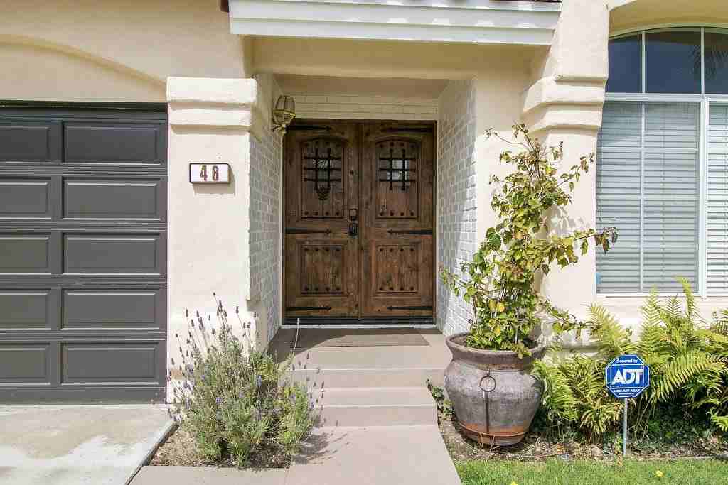 46 Westgate - Photo 2 of 26