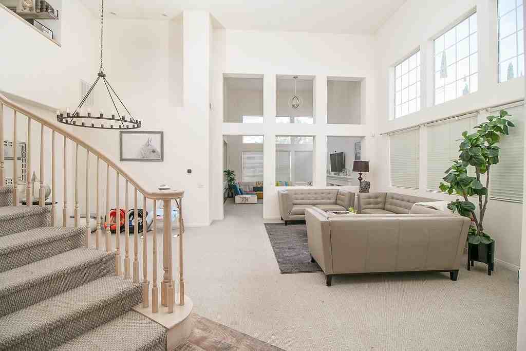 46 Westgate - Photo 3 of 26
