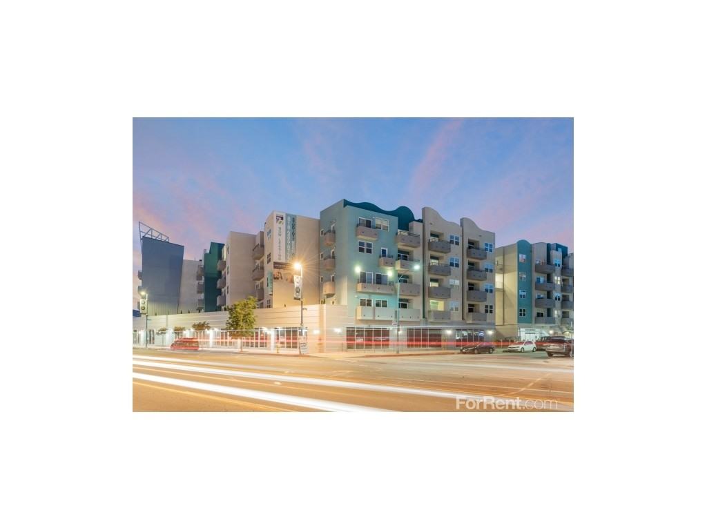 Studio 77 - Photo 3 of 20