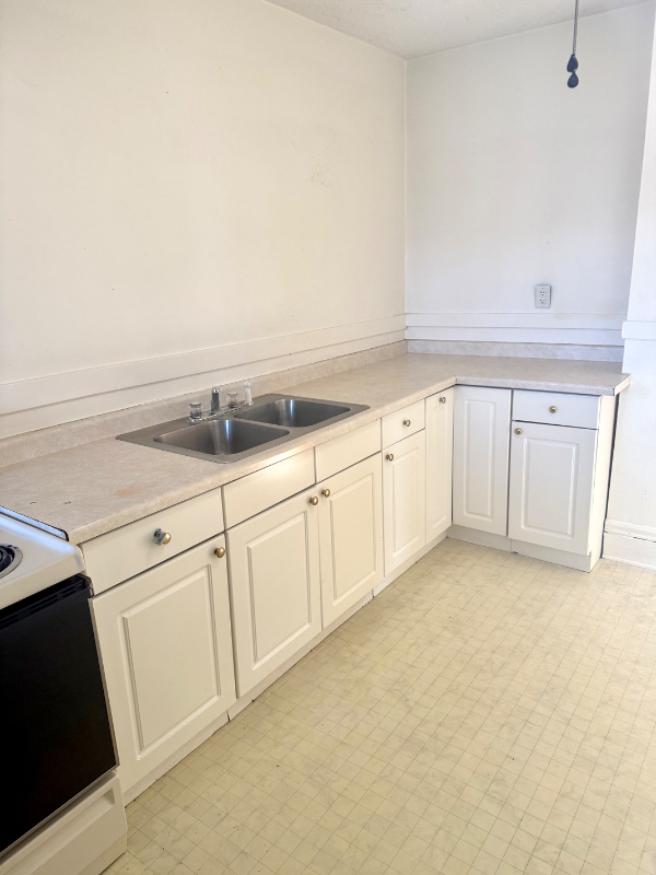 826 Marie Ave - Photo 7 of 10