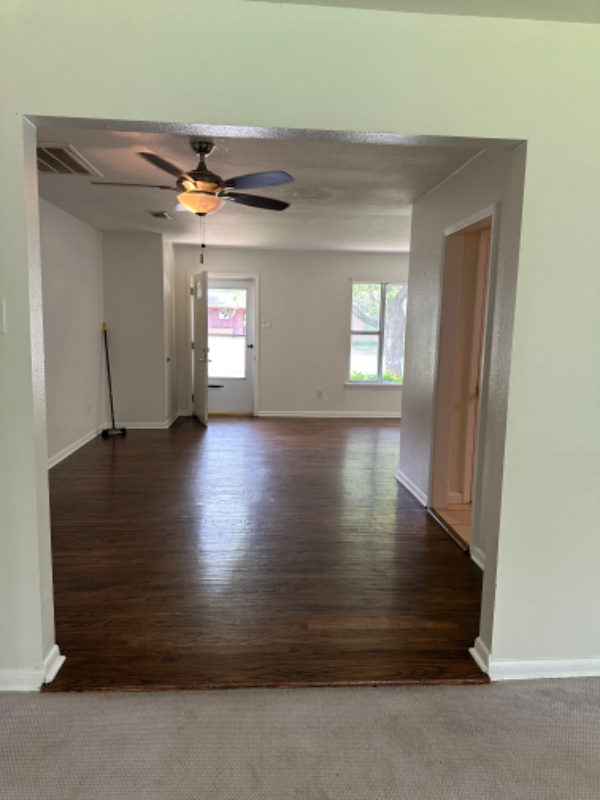 4312 Skillman St - Photo 3 of 8