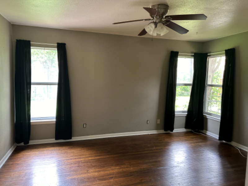 4312 Skillman St - Photo 5 of 8