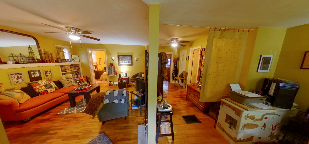 717 Leavenworth St - Photo 4 of 12