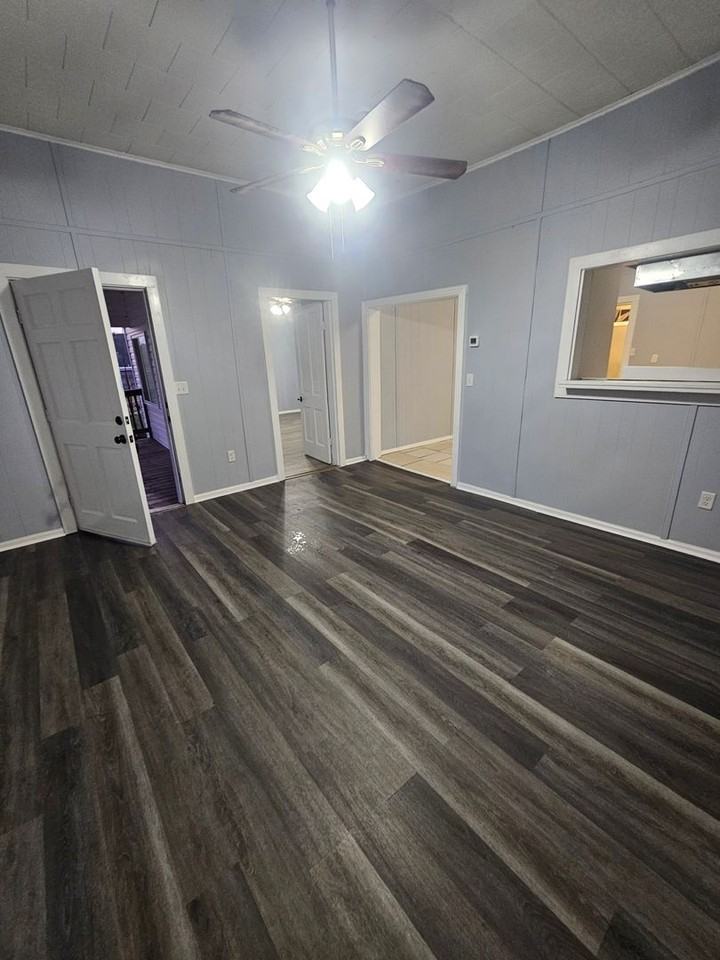 603 S 1st St - Photo 3 of 23