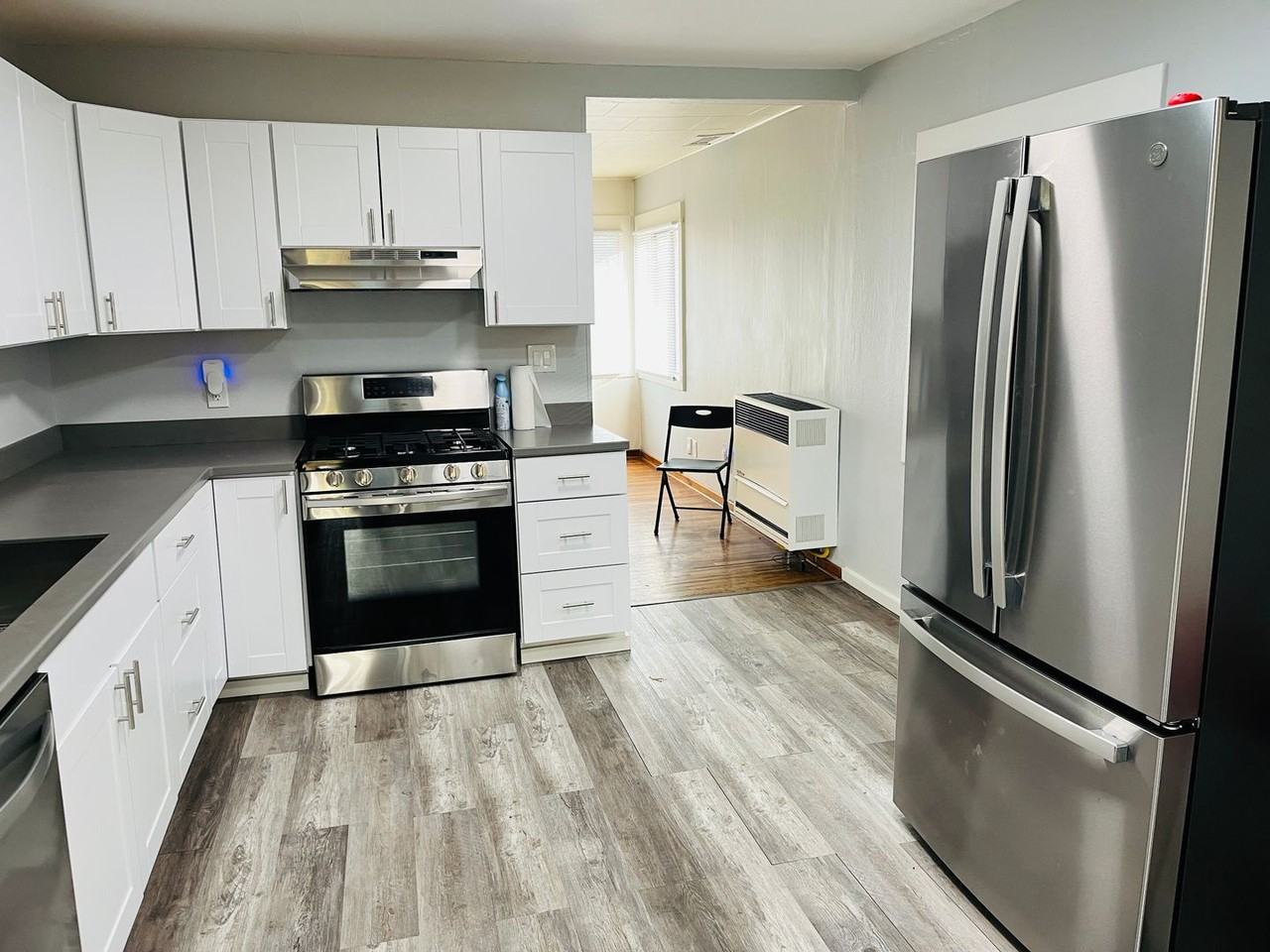 2731 Clay St - Photo 3 of 11