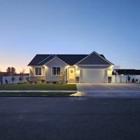 featured image of 698 W Yarmouth St