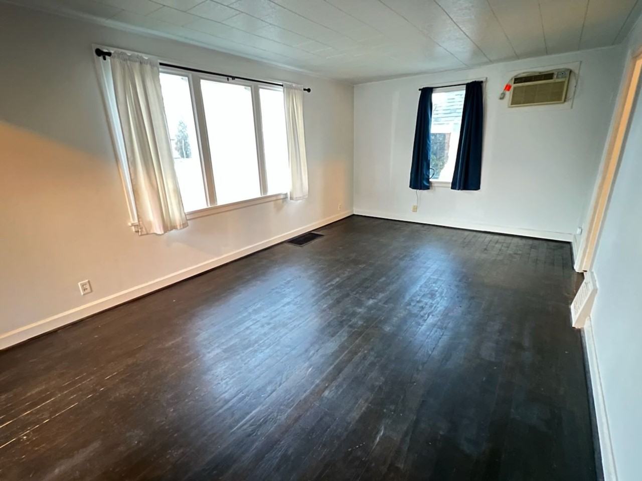 741 Saddlerock Dr - Photo 4 of 26