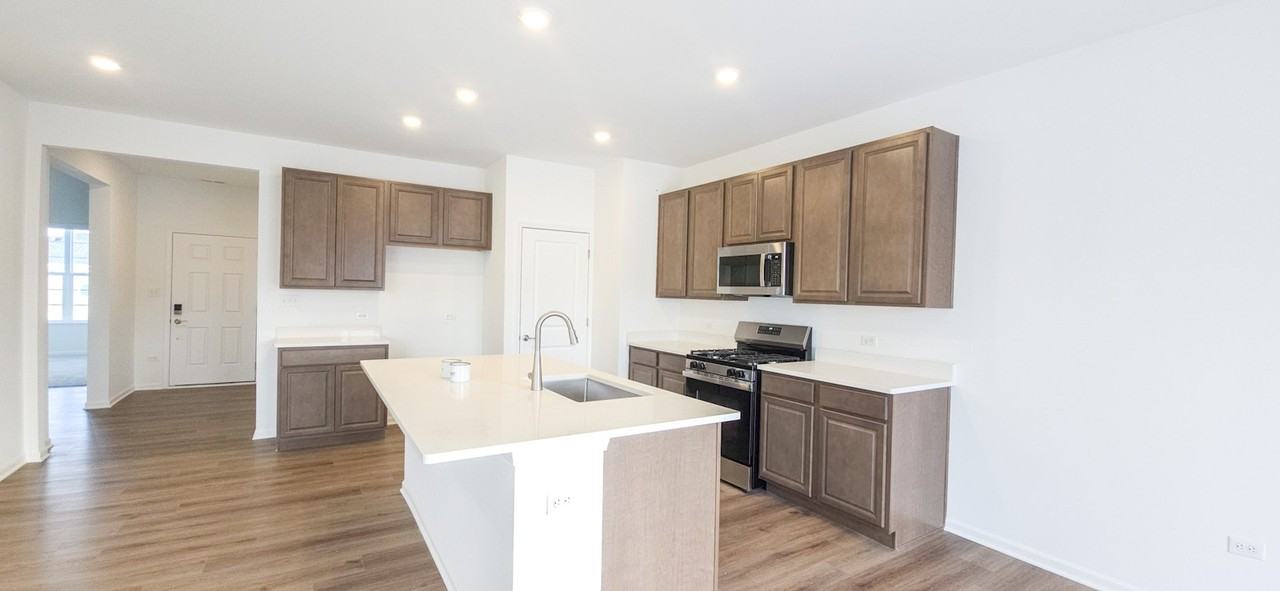 11026 Thomas St - Photo 2 of 12