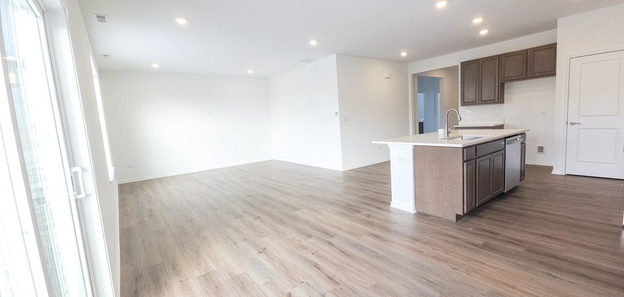 11026 Thomas St - Photo 3 of 12